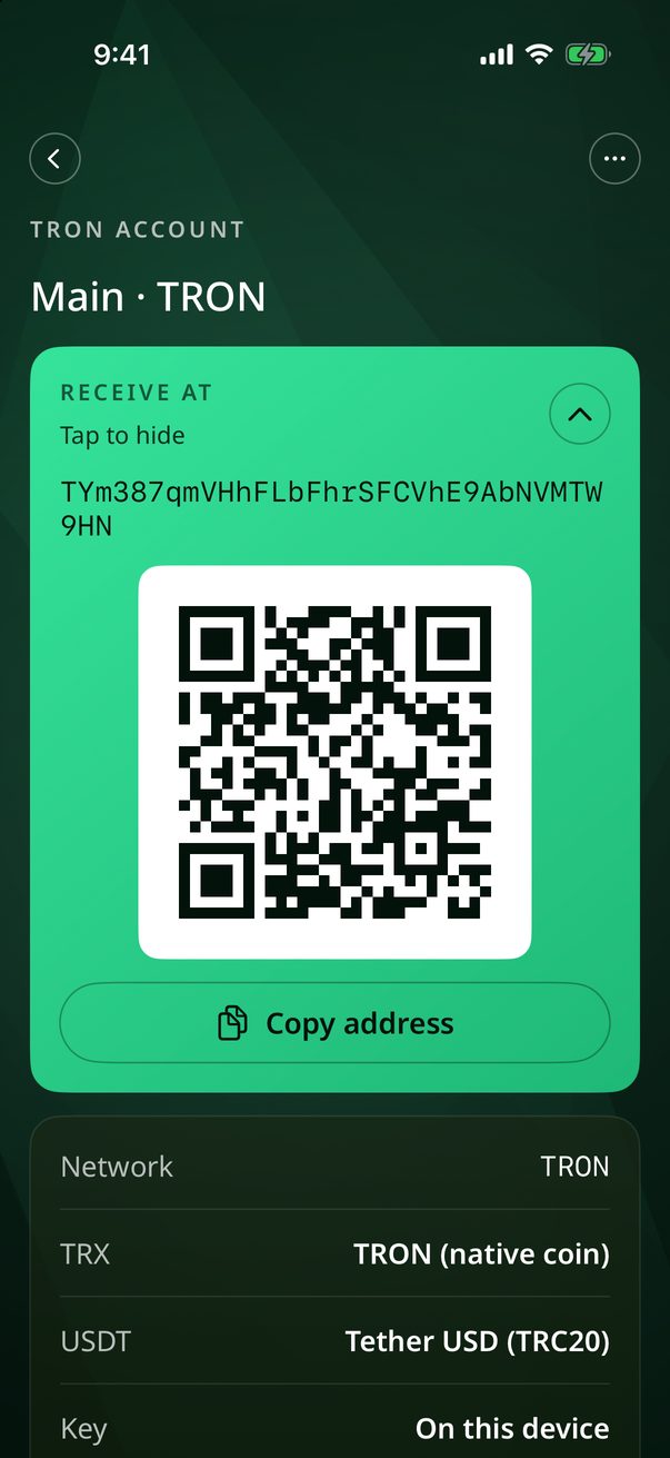 Màn hình một tài khoản TRON: mã QR để nhận tiền kèm nút sao chép địa chỉ, rồi đến mạng, TRON, và các tài sản TRX và USDT.