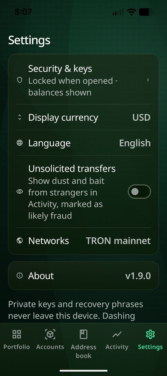 Settings in Dashing Crypto: the Unsolicited transfers switch is off, so these transfers are hidden from Activity.